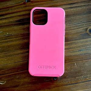 iPhone 12 Pro Otter box